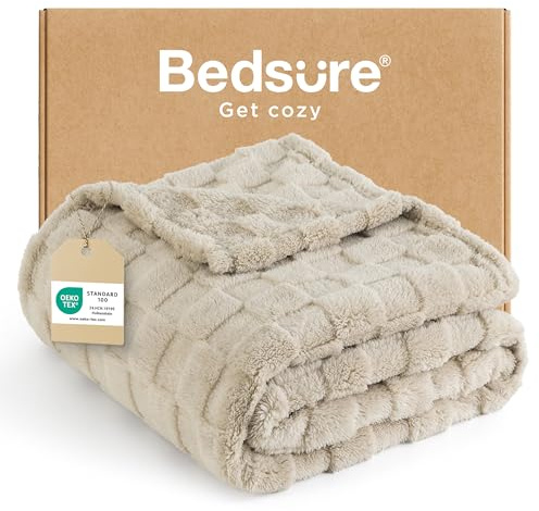 Bedsure Checkered Fleece Throw Blanket - Lightweight, Beige, 152x203cm | Fluffy Warm Plush Lightweight for Couch and Bedroom Cosy Gift Easy Care for Relaxing Layering and Snuggling 152x203cm