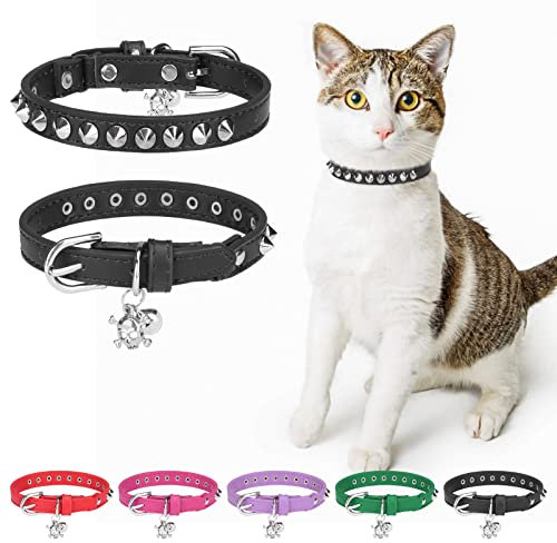DILLYBUD Leder-Katzenhalsband für Jungen, Mädchen, Katzen, mit Glöckchen und elastischem Sicherheitsgürtel, personalisierte Nieten, verstellbare sichere Schnalle, Halsband mit Totenkopf-Anhänger für