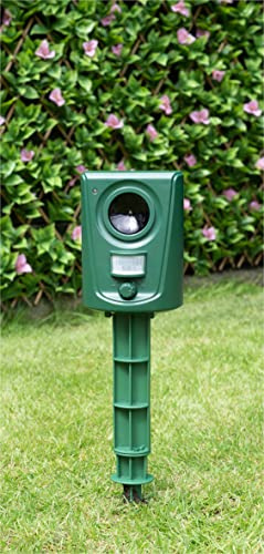 St Helens Home and Garden Battery Powered Ultrasonic Waterproof Humane Animal Repeller Scarer For Squirrel, Fox, Dog, Birds, Cat, Rat Mice and Vermin With 8m Motion Detection Pack of 2