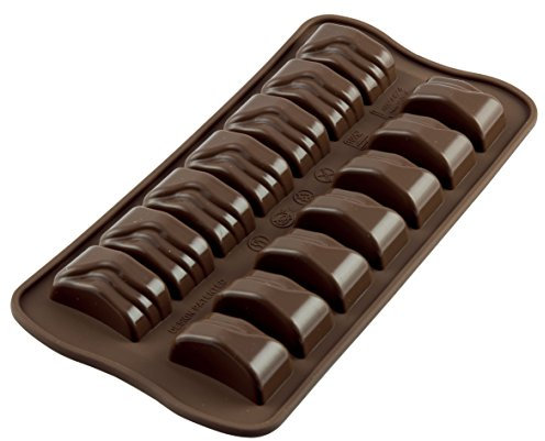 silikomart | SCG09 Stampo in Silicone per Cioccolatini JACK, Antiaderente, 14 Cioccolatini, Confezione da 1 Stampo per Dolci, Easy Choc, 37 x 20 mm, h 20 mm, Made in Italy