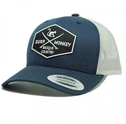 DRESSED IN MUSIC PLAY WITH ME Trucker Kappe - Halbrunder Schirm - Snapback-Verschluss - 5-Panel Design - Herren Einheitsgröße