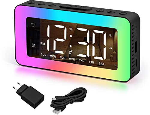 SZELAM Digitaler Wecker,RGB-Farbiger Wecker für Schlafzimmer,Doppelalarm mit Tag/Wochentagen/Wochenende,USB-Ladeanschluss,Snooze,Extra Laut,Dimmbare Spiegeluhren für Kinder,Jungen,Mädchen,Teenager