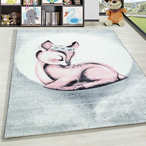 HomebyHome Kurzflor Kinderteppich für Jungen und Mädchen Rehkitz Design 160 x 230 cm Rosa - Waschbarer Teppich Extra Weich und Antiallergen - Teppich für Kinderzimmer, Babyzimmer und Spielzimmer