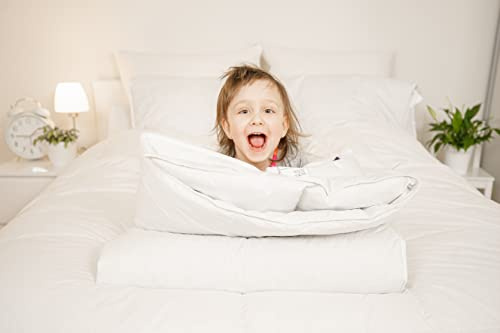 Welt der Träume Kinder Daunenset | Kinderbettdecke 100x135 cm | Kopfkissen Kinder 40x60 cm | Baby Bettdecke und Kissen | 400 g / 100 g | Daunenbettdecke | Federdecke | kein Lebendrupf