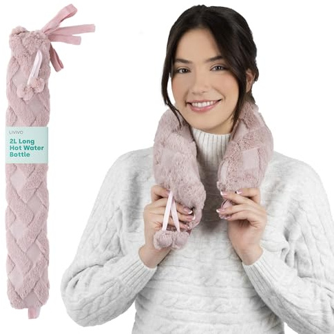 LIVIVO 2L Long Hot Water Bottle with Decorative Pom-Poms Style Microfiber Fleece/Knitted/Faux, Soft Removable and Washable Lattice Weave Cover - Quick Heat and Comforting Pain Relief (Pink)