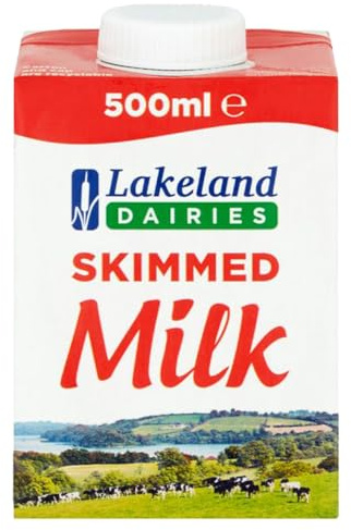 Lakeland UHT Skimmed Milk 500ml Pack of 1 Low Fat 1.25% Long Shelf Life Calcium Vegetarian Dairy Drink Screw Top Catering Pantry with Welari Thank You Card | (1pack) (500ml)