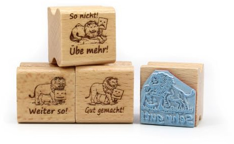 Dekolando Lehrerstempel Löwen im Set - 4 Motivstempel Löwe mit Spruch und Motiv für Schule - Stempel für Lehrer - ca. 28 x 28 mm