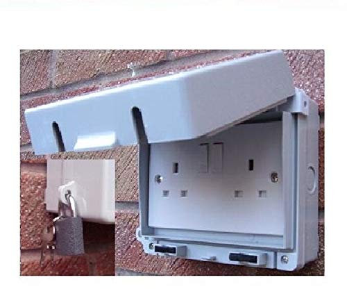 K M Electronics® Outdoor Garden 2 Gang Double 13 AMP Switched Socket IP65 Lockable with Padlock