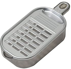 Pearl Metal CC-1612 CC-1612 Reibe mit Untertasse, Aluminium, Daikon Rettich, Gewürze, 2-Wege, leicht, hergestellt in Japan