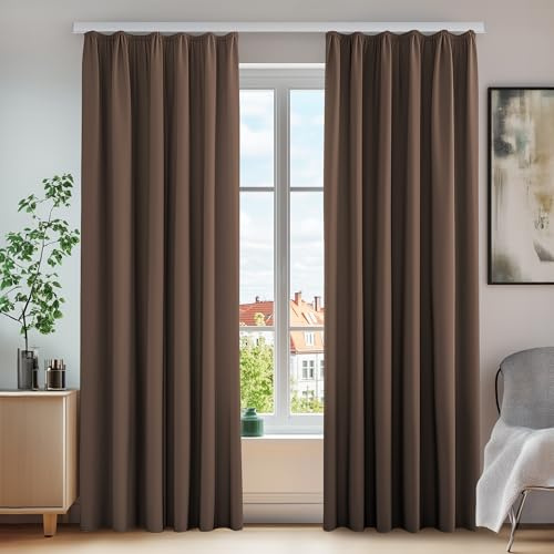 Deconovo Set med 2 värmeisolerade termiska mörkläggningsgardiner, fönstergardin för sovrum, kök, vardagsrum, 140 x 138 cm, brun | 2 paneler, B 140 x H 138 cm, köldskydd och bullerskydd för vardagsrum, sovrum, fönster och modern heminredning