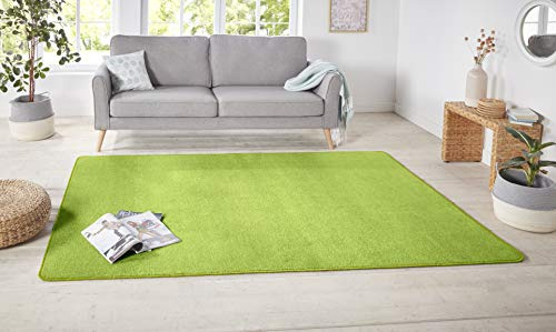 Hanse Home Nasty Teppich – Wohnzimmerteppich Flauschiger Kurzflor Einfarbig Unifarben für Esszimmer, Wohnzimmer, Kinderzimmer, Flur, Schlafzimmer, Küche – Uni Grün, 200x200cm