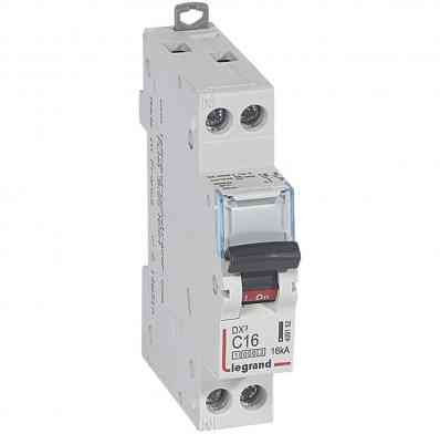Legrand 409152 Disjoncteur DX³10000 16kA arrivée haute et départ bas à vis, U+N, 230V~, 16A, courbe C, 1 module