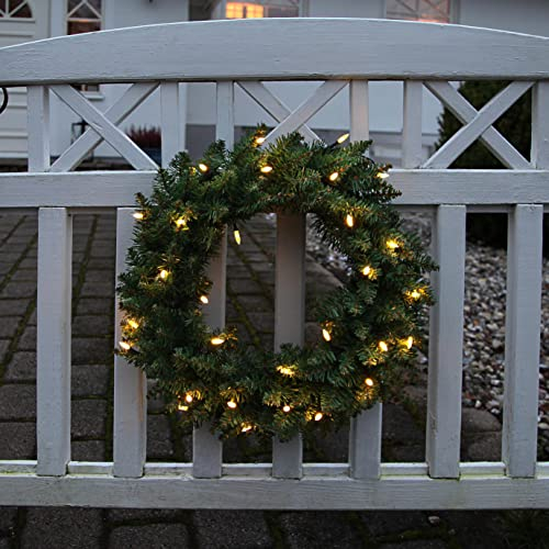 LED Weihnachtskranz Calgary von Star Trading, Kranz Weihnachten in Tannengrün für innen und außen, warmweiß, mit Kabel, Ø: 50 cm, IP44