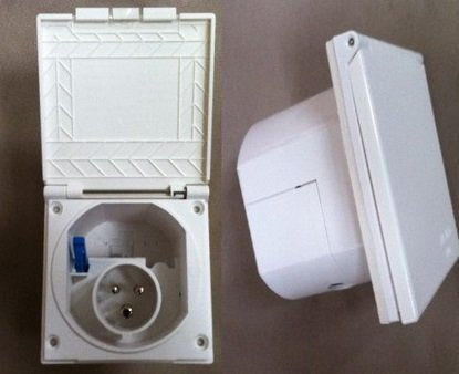 Pennine Caravan Mains Electrics BCA White Flush Fitting Mains Inlet - PO113W