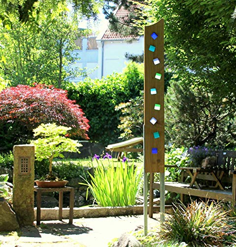 Gartenskulptur aus Holz und Glas. Gartendekoration als Unikate handgemacht und wetterfest