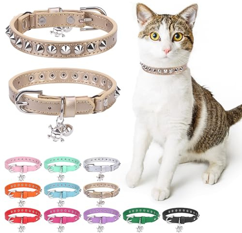DILLYBUD Leder-Katzenhalsband für Jungen, Mädchen, Katzen, mit Glöckchen und elastischem Sicherheitsgürtel, personalisierte Nieten, verstellbare sichere Schnalle, Halsband mit Totenkopf-Anhänger für