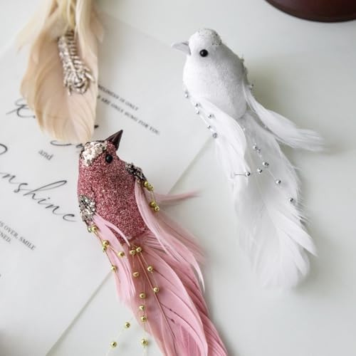 Volakebeing Juego de 6 adornos de pájaros de Navidad con clips para decoración de árbol, corona o guirnalda, pájaros de espuma y plumas en blanco, rosa y crema para decoración festiva del hogar