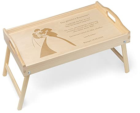 Maverton Serviertablett mit Gravur - für Zwei - Tabletttisch mit Griffen - klappbare Beine - erhöhter Rand - Geschenk für Paare - Einzugsgeschenk - Hochzeitsgeschenk - Hellbraun - Brautpaar