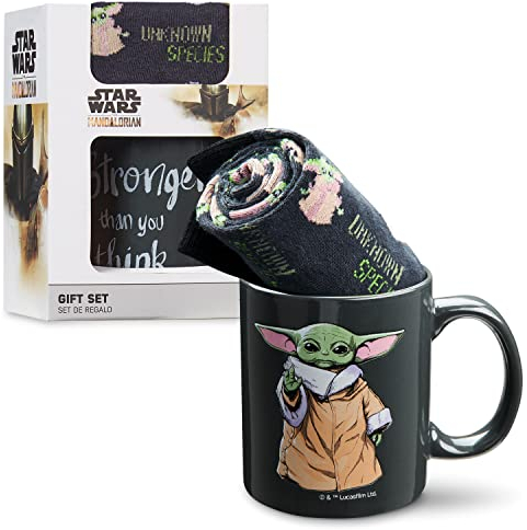 The Mandalorian Tasse und Socken Star Wars Geschenke Set Baby Yoda Boba Fett (Yoda Schwarz AOP), Keramik
