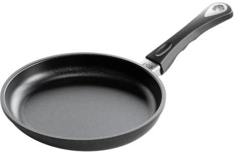 AMT Gastroguss Bratpfanne 24 cm Ø Schwenkpfanne 4 cm hoch, fester Stiel, induktionsgeeignet, Lotan® Antihaft-Veredelung, Gusspfanne (Aluguss), AMZN-I-424