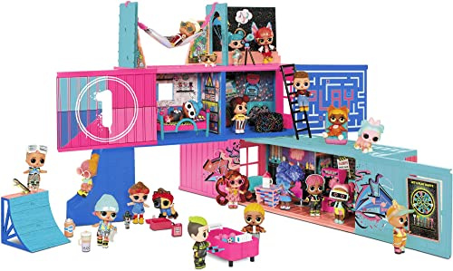 L.O.L. Surprise! Fashion Show House - Spielset mit 40+ Überraschungen - Spielhaus inkl. 2 Exklusive Puppen, Möbel, Accessoires & mehr - Geschenk für Kinder ab 4 Jahren