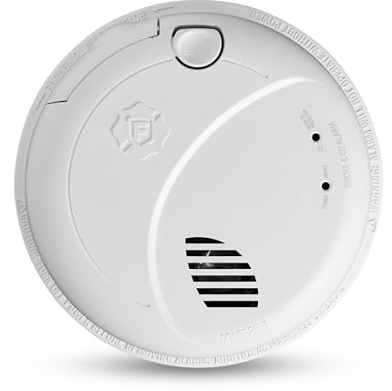 First Alert Combination Smoke & Carbon Monoxide Alarm, Interconnect Hardwire Detector with Battery Backup and Voice & Location Alerts, SMCO100V-AC, 1-Pack