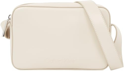 Calvin Klein Damen Crossbody Bag Tasche Embossed Logo Camera Bag mit Reißverschluss, Elfenbein (Gray Morn), Einheitsgröße