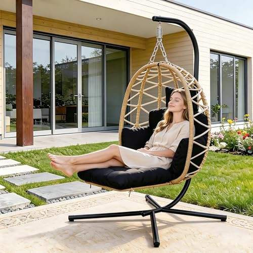 Hängesessel mit Gestell, Hängekorb Sessel mit Fußablage und Dicke Kissen, Outdoor oder Indoor Rattan Hängesessel, Möbel für Garten, Balkon, Wohnzimmer, Belastbar bis 150kg (Black)