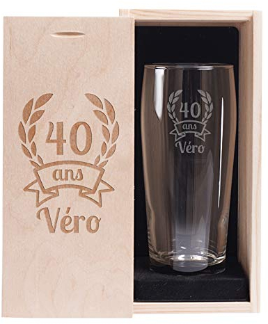 Amikado Pinte de bière Anniversaire personnalisée avec Un Age et Un Prénom (Verre et Coffret gravé)