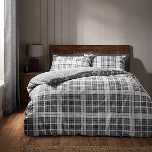 Catherine Lansfield Cosy Sherpa Check Double Duvet Cover Set with Pillowcases Grey