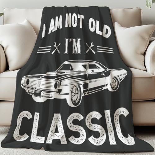GLOBLELAND Manta de Franela Lavable Suave con Texto No Soy Viejo, Soy Un Clásico de 59x51cm Motivo Coche Clásico para Sofá, Sillón, Sofá Cama, Dormitorio, Habitación, Casa