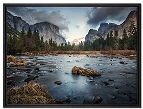 Pixxprint Seichter Fluss im Herbst Leinwandbild 80x60 cm im Bilderahmen, Wandbild, Schattenfugenrahmen, Kein Poster
