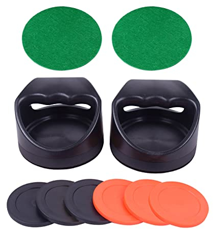 Airhockey-Schieber und Airhockey-Pucks, 2 schwarze Schläger mit 3 roten Puck, 3 schwarze Pucks
