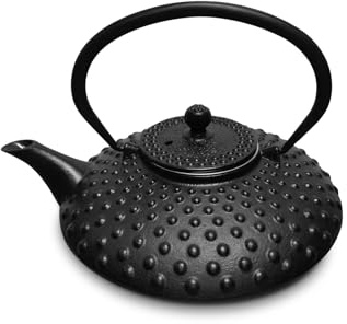 H&H Teiera in Ghisa Smaltata 0,80 L con Filtro in Acciaio Inox, Colore Nero, Adatta a Tutti i Piani Cottura, Incluso Induzione