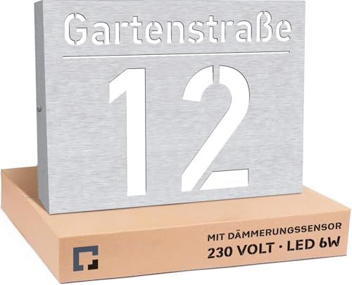PRINTIMA Hausnummer Beleuchtet LED mit Dämmerungssensor 40x30 cm Silber mit Gravur, 6W A++, 230V, wasserdicht, modernes Design, robust & stilvoll