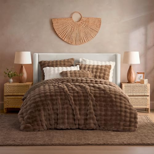 YnM Ultra-Soft Weighted Blanket, Fluffy Bubble Cuddle Heavy Bed Blanket, Plush Faux Fur Big Comforter, Soft & Warm Home Decor Piece (Brown, 90''x90'' 25lbs, Full/Queen)