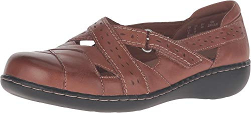 Clarks womens Ashland Spin Q Slip On Loafer, Tan, 7.5 US