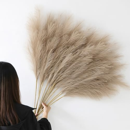 YiYa 12 Pcs Pampas Secas Decoracion Grandes 113 Cm Pampas Esponjosos Hierba Artificial de Pampa para Wedding Sala De Estar, Hogar, Piso, Jarrón, Decoración Boho（Marrón）