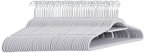 Amazon Basics Anzug-Kleiderbügel, beflockt, mit Krawattenbügel, Hellgrau, 50er-Pack