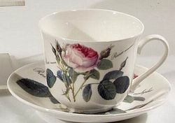 Roy Kirkham Jumbotasse mit Untertasse Redoute Rose - 0,4l