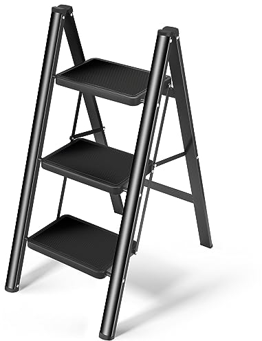 HBTower Scala 3 Gradini, Leggera e Compatta, Sgabello Pieghevole con Pedali Antiscivolo, Telaio in Acciaio Robusto, Portata 150 kg, Facile da Trasportare per Uso Domestico e in Cucina