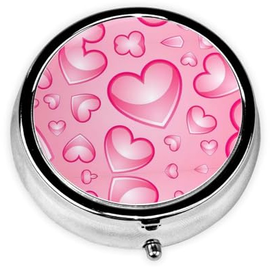 Pinke Herzen. Diese kleine, runde Pillendose mit drei Fächern ist perfekt für die Aufbewahrung von täglichen Medikamenten, Vitaminen und unterwegs.