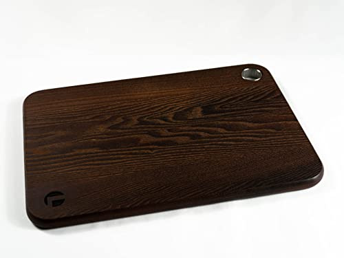 LGC Brett aus massivem Thermo-Eschenholz Schneidebrett Servierbrett Frühstücksbrettchen Thermo Esche Geschenkidee für Hobby- und Profiköche besonders robust und langlebig, nachhaltig 23x33x1,5 cm