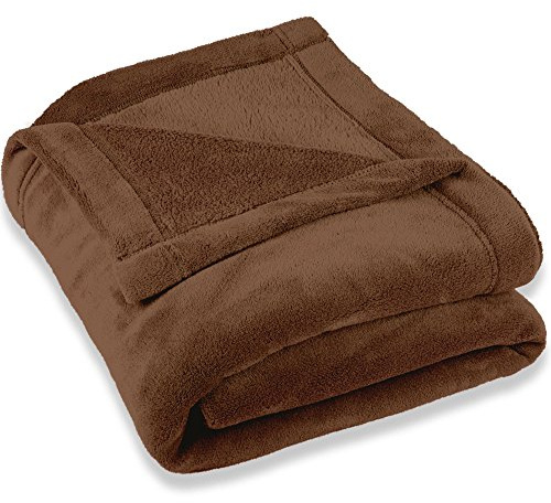 CelinaTex Flauschige Kuscheldecke XXL 220 x 240 cm braun Decke Sofa warm Wohndecke weich Mikrofaser Fleece Oeko-TEX Montreal