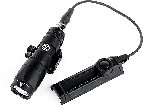 SBGJMY M300A lampe de poche tactique pour fusil de chasse à air comprimé avec double interrupteur de 600 lumens pour le système orbital picatini de 20 mm (Noir)