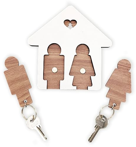 LAC EVERYTHING EVERYWHERE Portachiavi Coppia Lui e Lei in Legno 16×15 – Portachiavi di Coppia a forma di Casetta per Regalo Casa Nuova | Regalo Fidanzato e Fidanzata Anniversario (Bianco/Marrone)