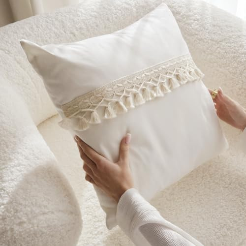room99 Luana 45 x 45 cm Zierkissenbezüg Kissenbezüg Kissenhüll Dekorative Dekokissen Wurfkissenbezug Deko Aesthetic Modern Schlafzimmer Wohnzimmer Boho Baumwolle mit Fransen Ecru,1 Stück