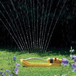 Hozelock Rectangular Sprinkler Plus 17 Jet 200m2 (692714)
