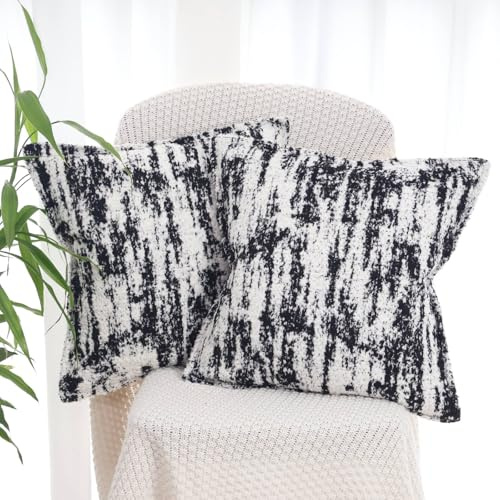 OYIMUA Fluffy Cushion Covers 40cm x 40cm Black White Pack of 2 Soft Square Pillow Cases Luxury Decorative Cushions 16 x 16 Inches Faux Fur Cushion Cover for Sofa Bedroom
