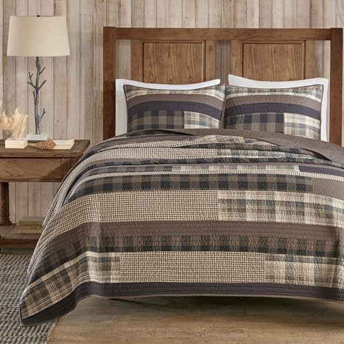 Woolrich Winter Plains Reversible Quilt Set - Cottage Styling Reversed to Solid Color, All Season Lightweight Coverlet, Cozy Bedding Layer, Matching Shams, Oversized Full/Queen, Stripes Taupe 3 Piece